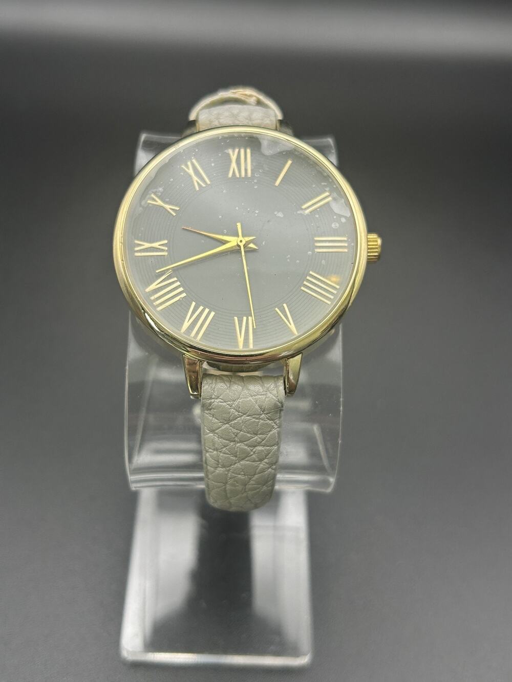 NWT Minimalist Womens Watch Gray Dial Gold Roman Numerals Gray Strap Francescas